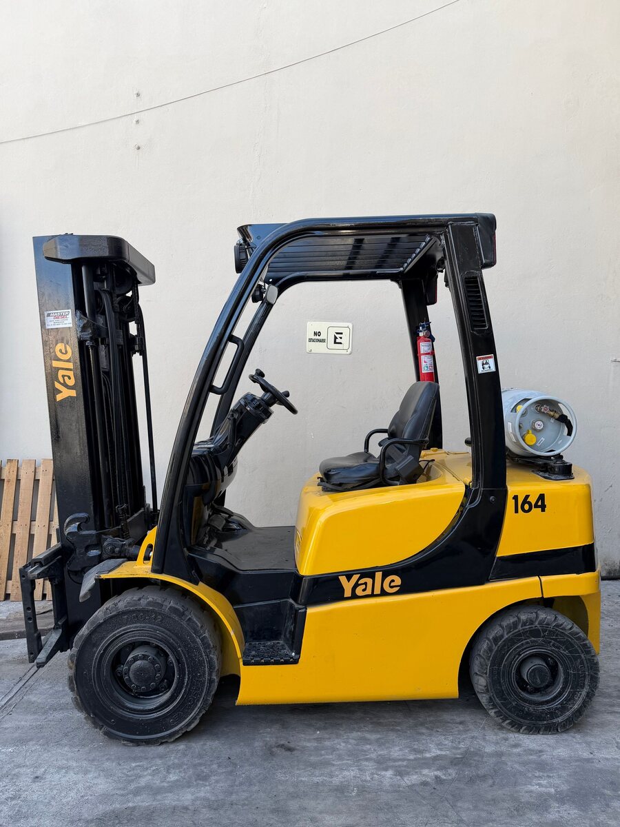 Montacargas Yale GLP050VX de 5,000 lb, clave M164